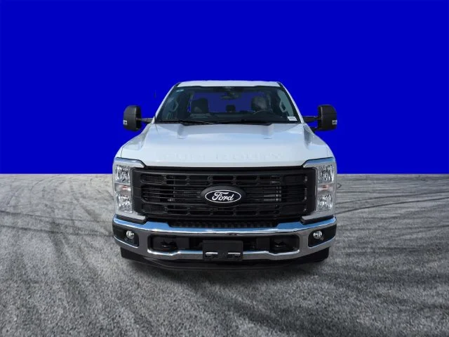New 2027 Oxford White Ford F-350® XL image 9