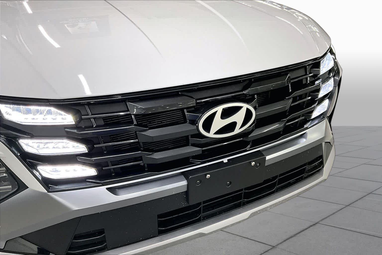 Used 2026 Serenity White Pearl Hyundai SEL image 30