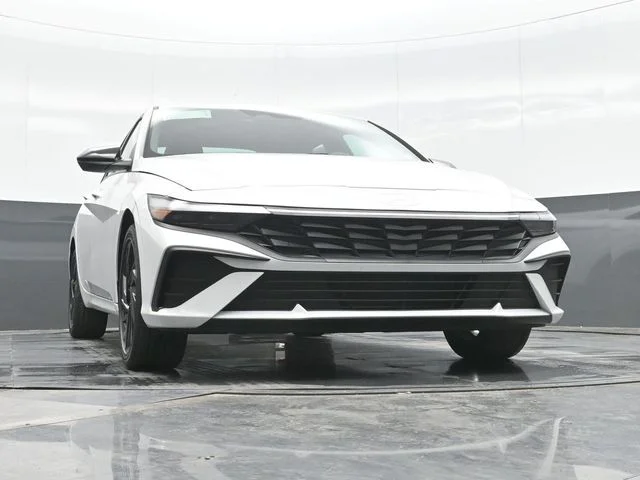 New 2026 White Hyundai SEL Sport image 22