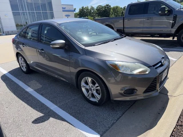 Used 2014 Sterling Gray Metallic Ford SE image 5