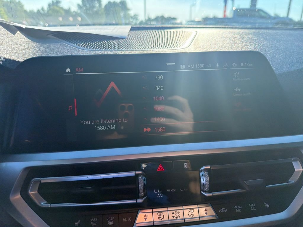 Used 2020 Black BMW 330i image 8