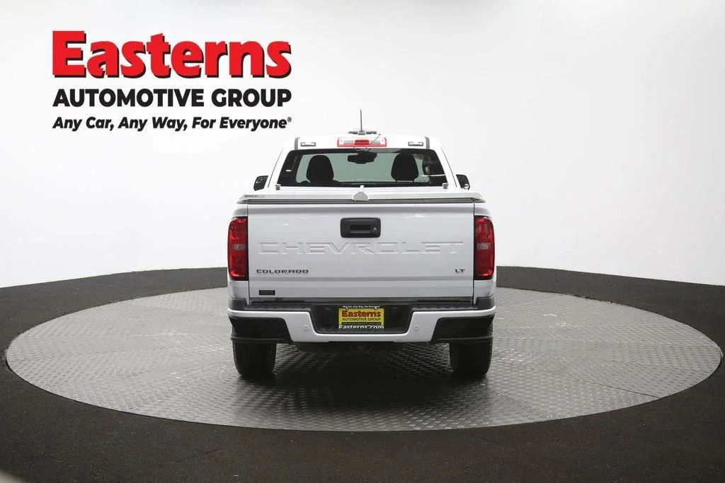 Used 2022 White Chevrolet LT image 39