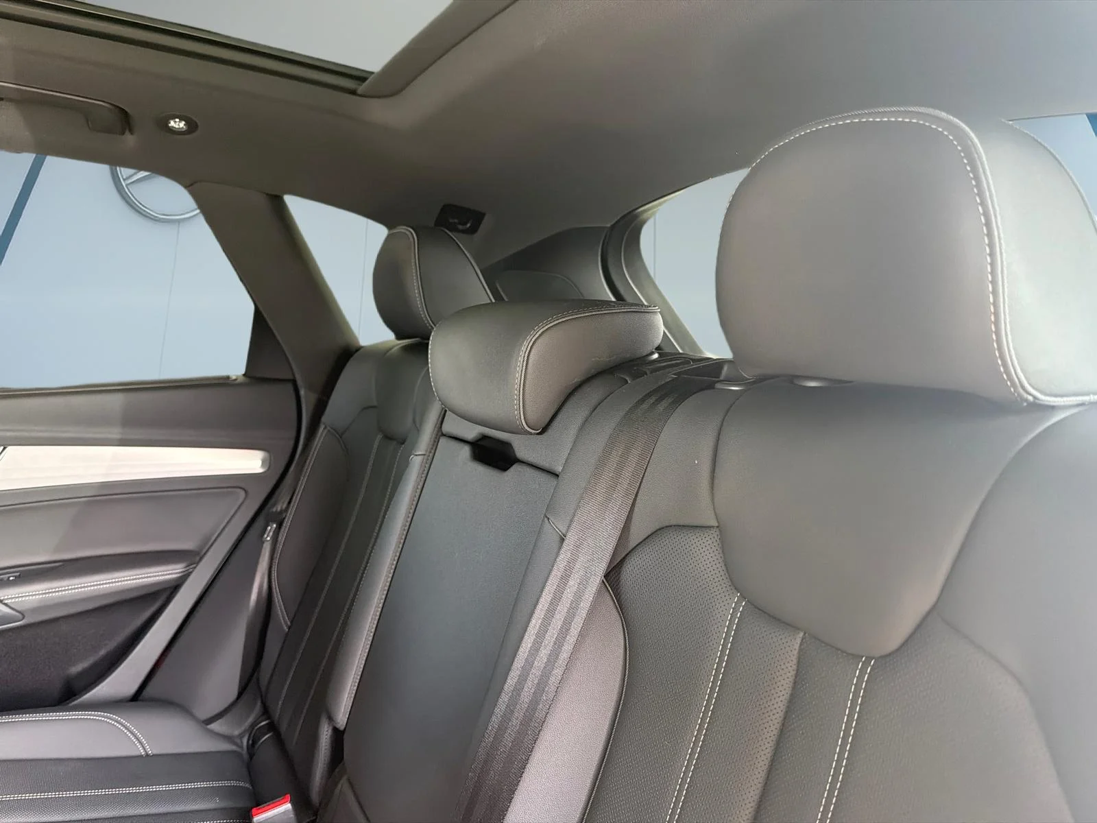 Used 2022 White Audi SQ5 Technik image 24