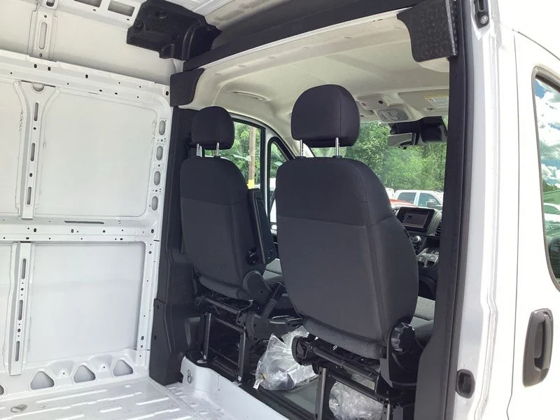 New 2026 Bright White Clear-Coat Exterior Paint RAM High Roof image 11