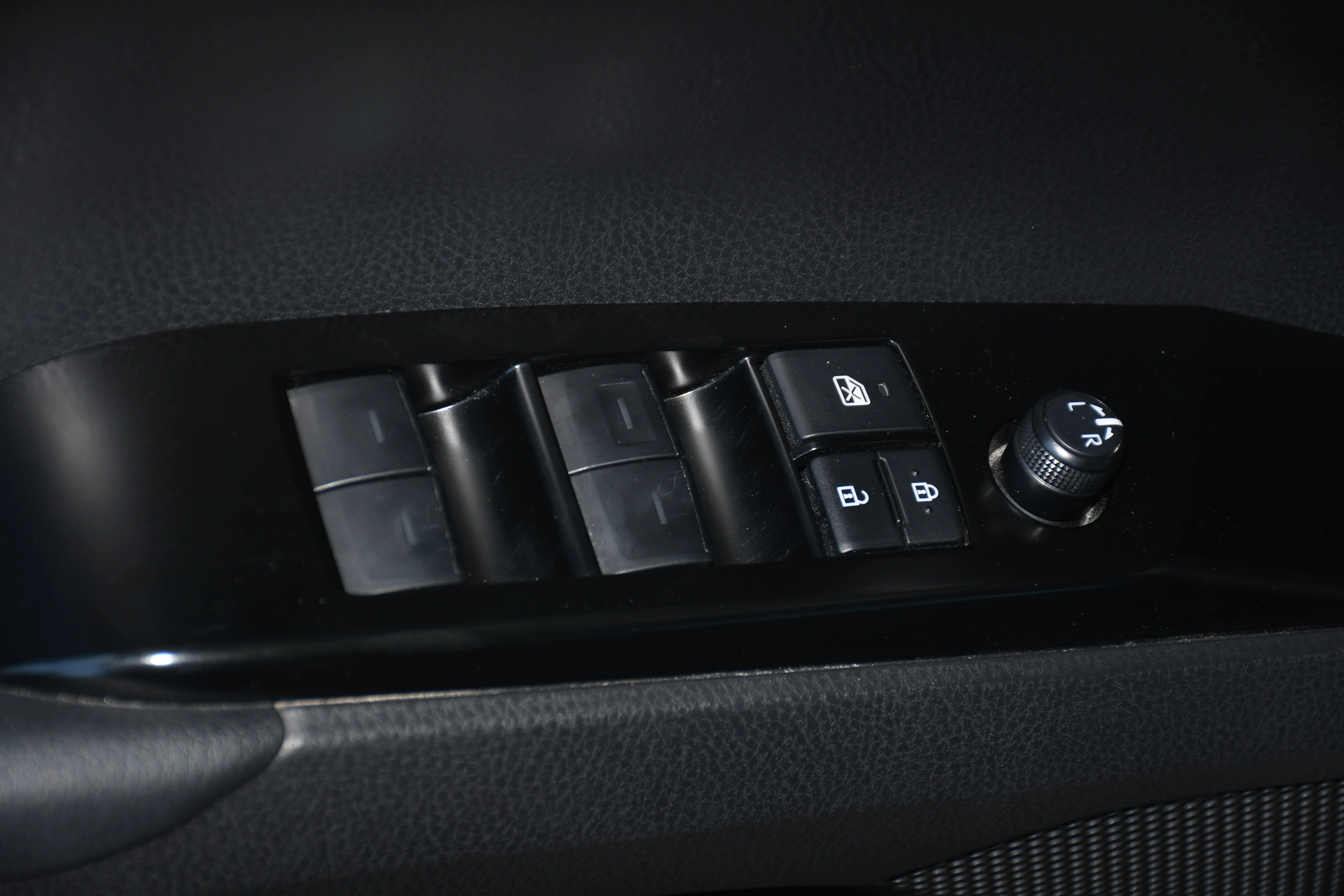 Certified Used 2026  Toyota SE image 9