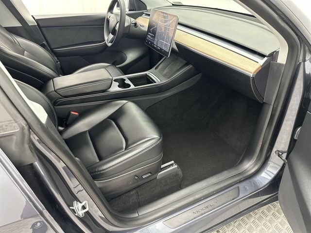 2022 Tesla Model Y Long Range - Photo 25