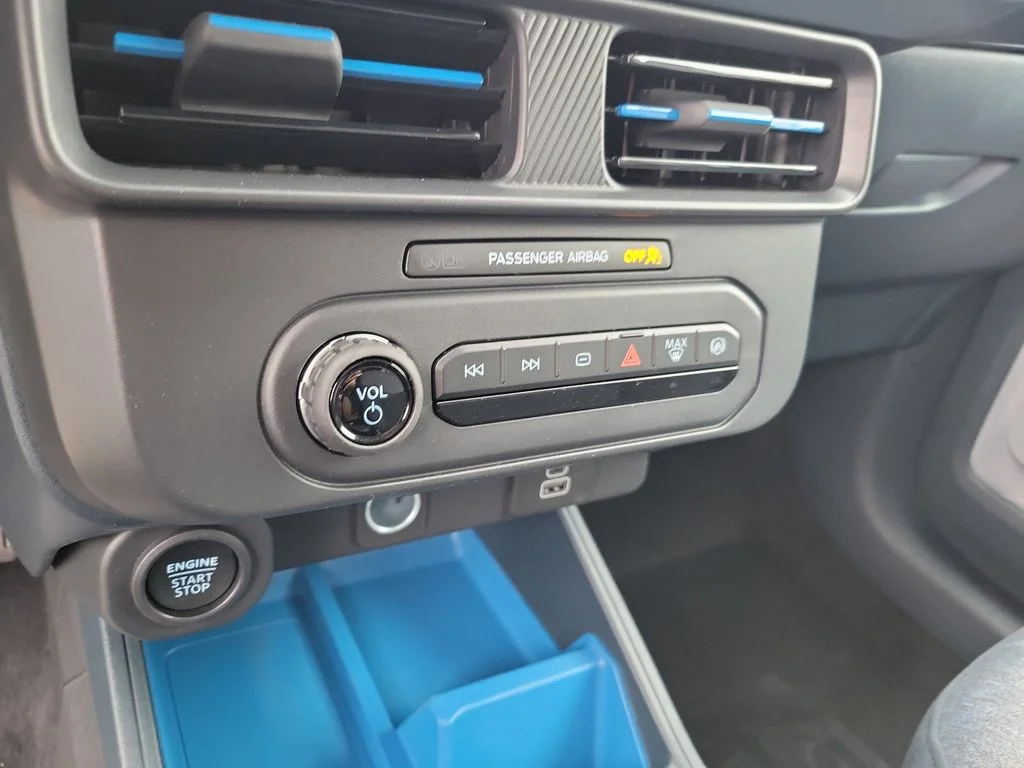 New 2026 Oxford White Ford XLT image 18