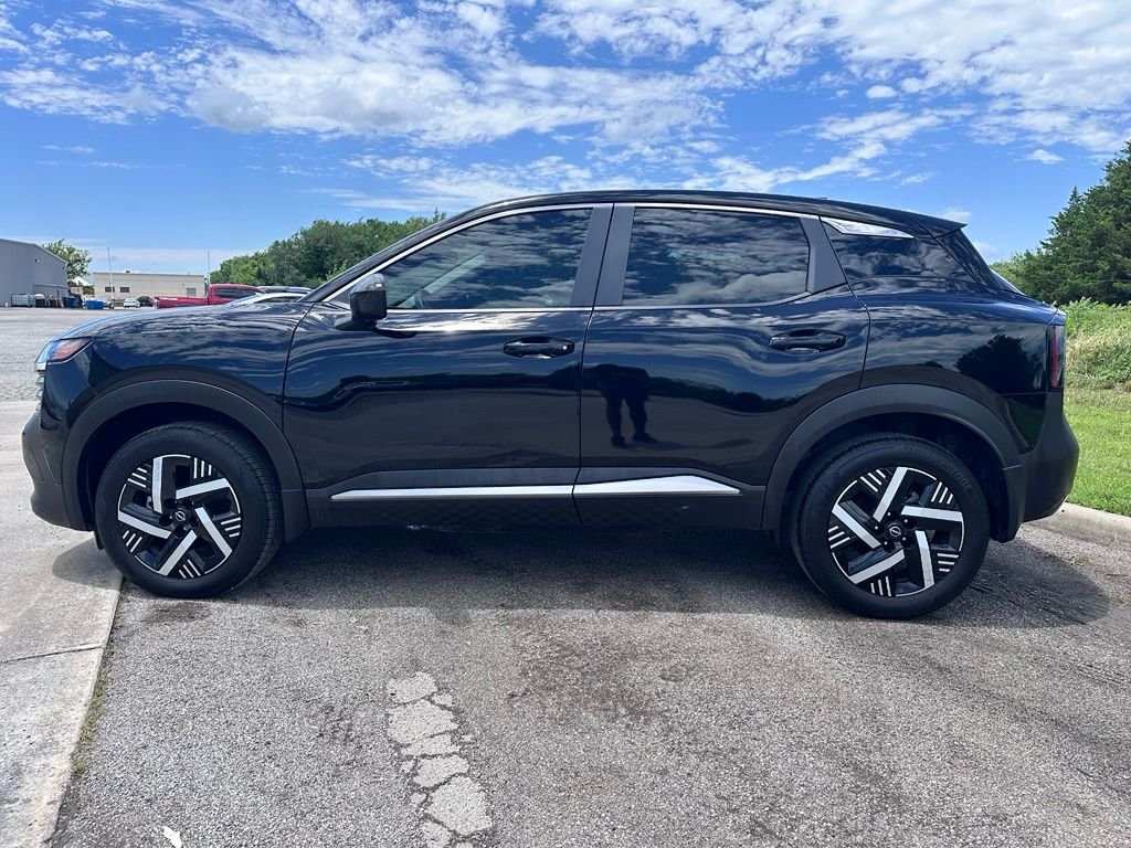 Used 2025 Black Nissan SV image 9