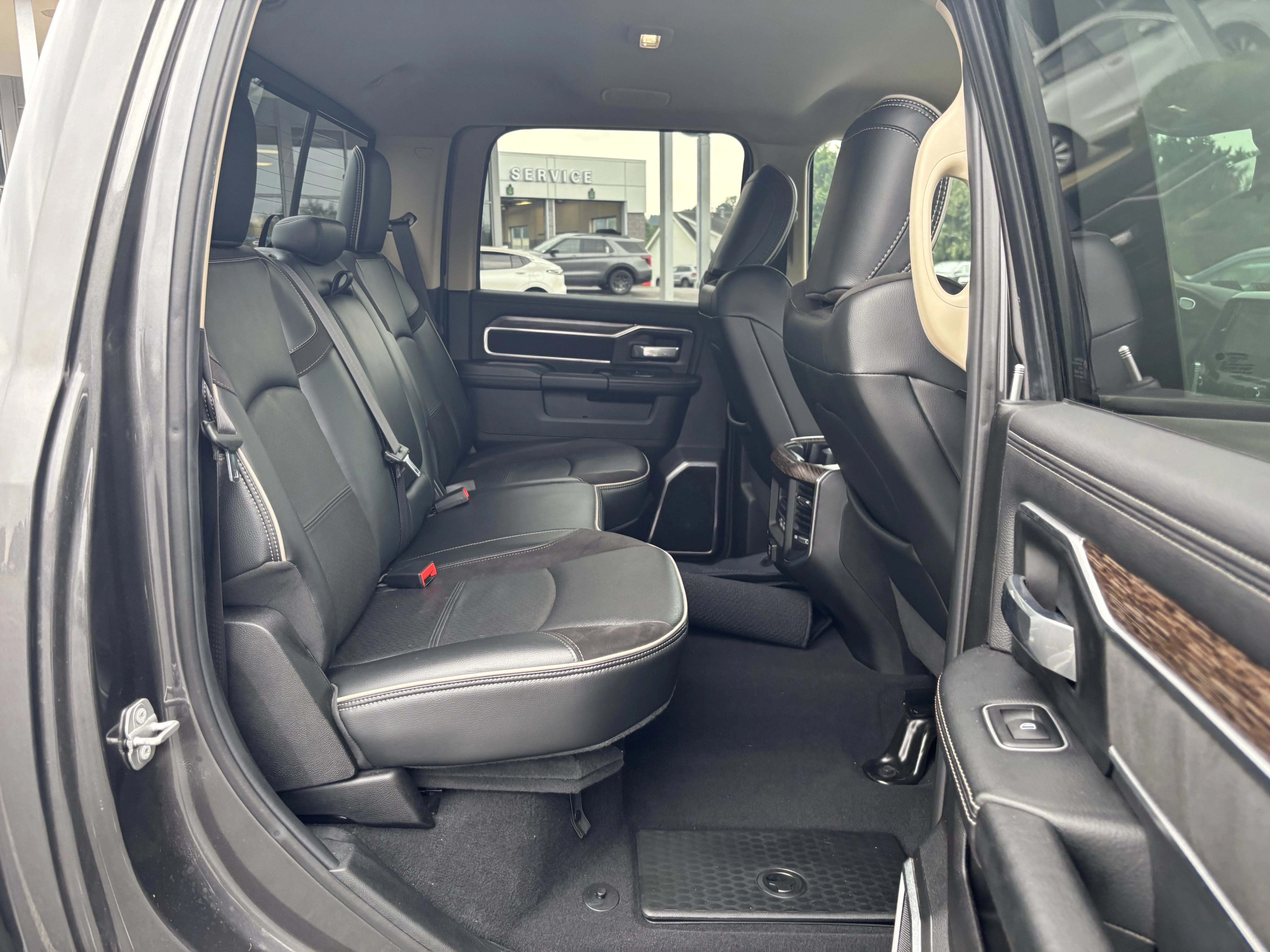 Used 2021 Granite Crystal Clearcoat Metallic Ram Laramie image 36