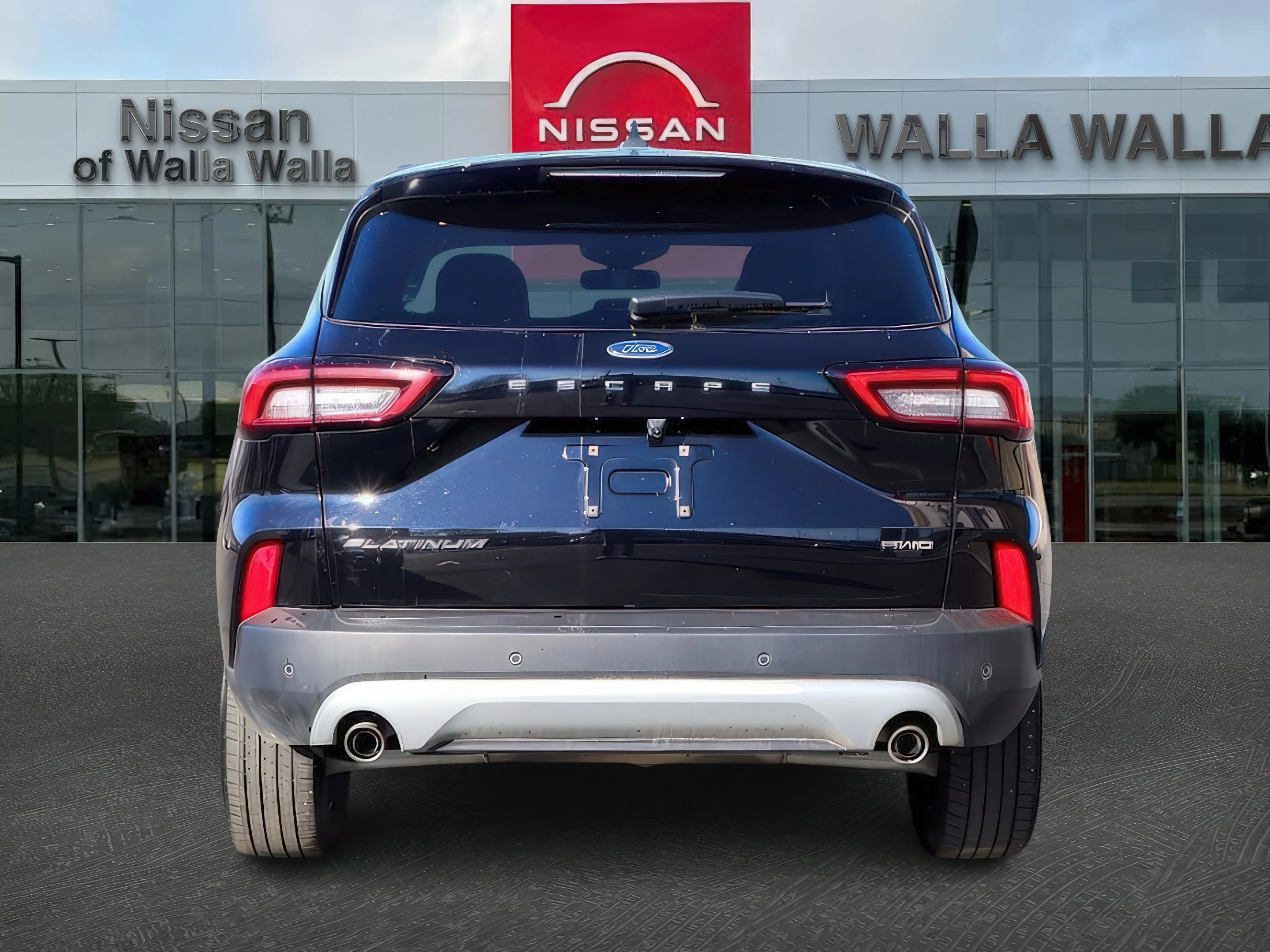 Used 2025 Agate Black Metallic Ford Platinum image 6