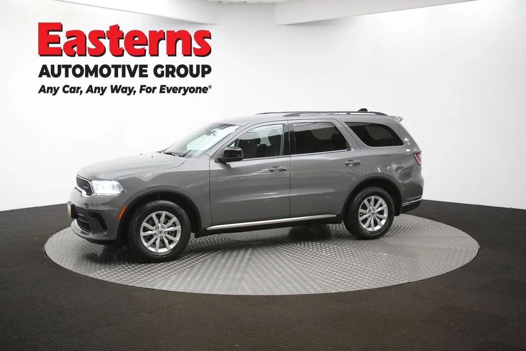 Used 2023 Gray Dodge SXT image 57