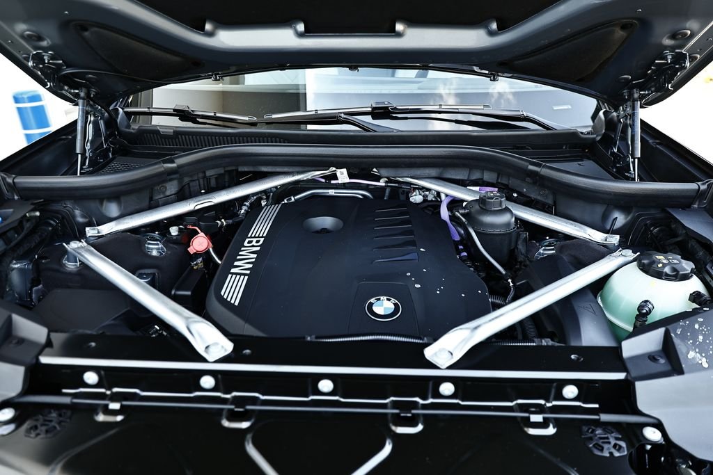 New 2027 Skyscraper Grey Metallic BMW xDrive40i image 34
