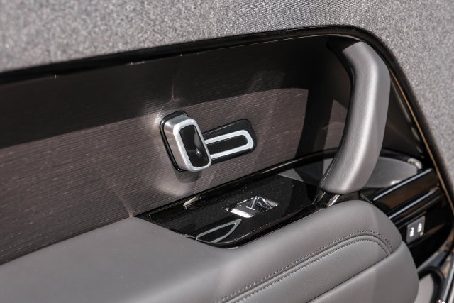 Used 2025 Gray Land Rover Dynamic SE image 42