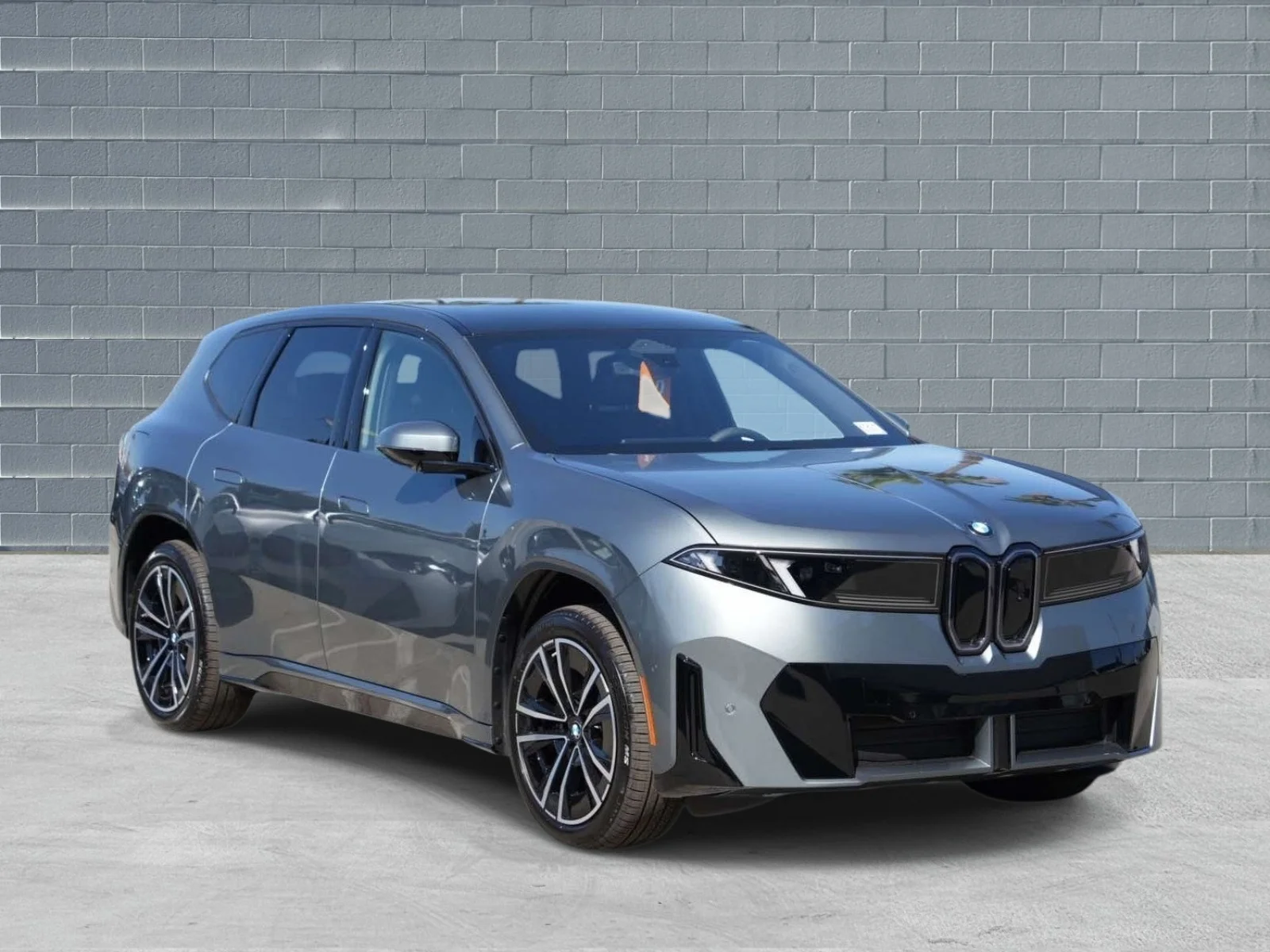New 2027 Eucalyptus Green Metallic BMW 50 xDrive image 1