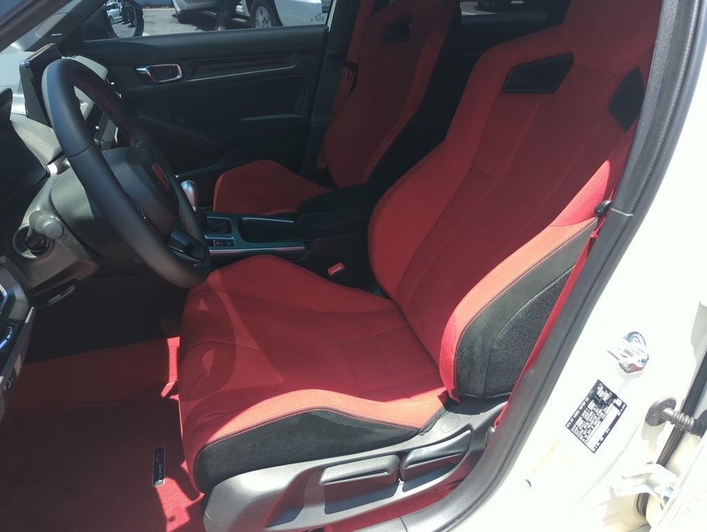Used 2025  Honda  image 11