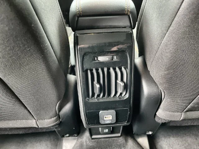 Used 2022 Silver Jeep Sport image 23