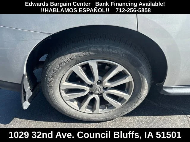 Used 2015 Silver Nissan SV image 6