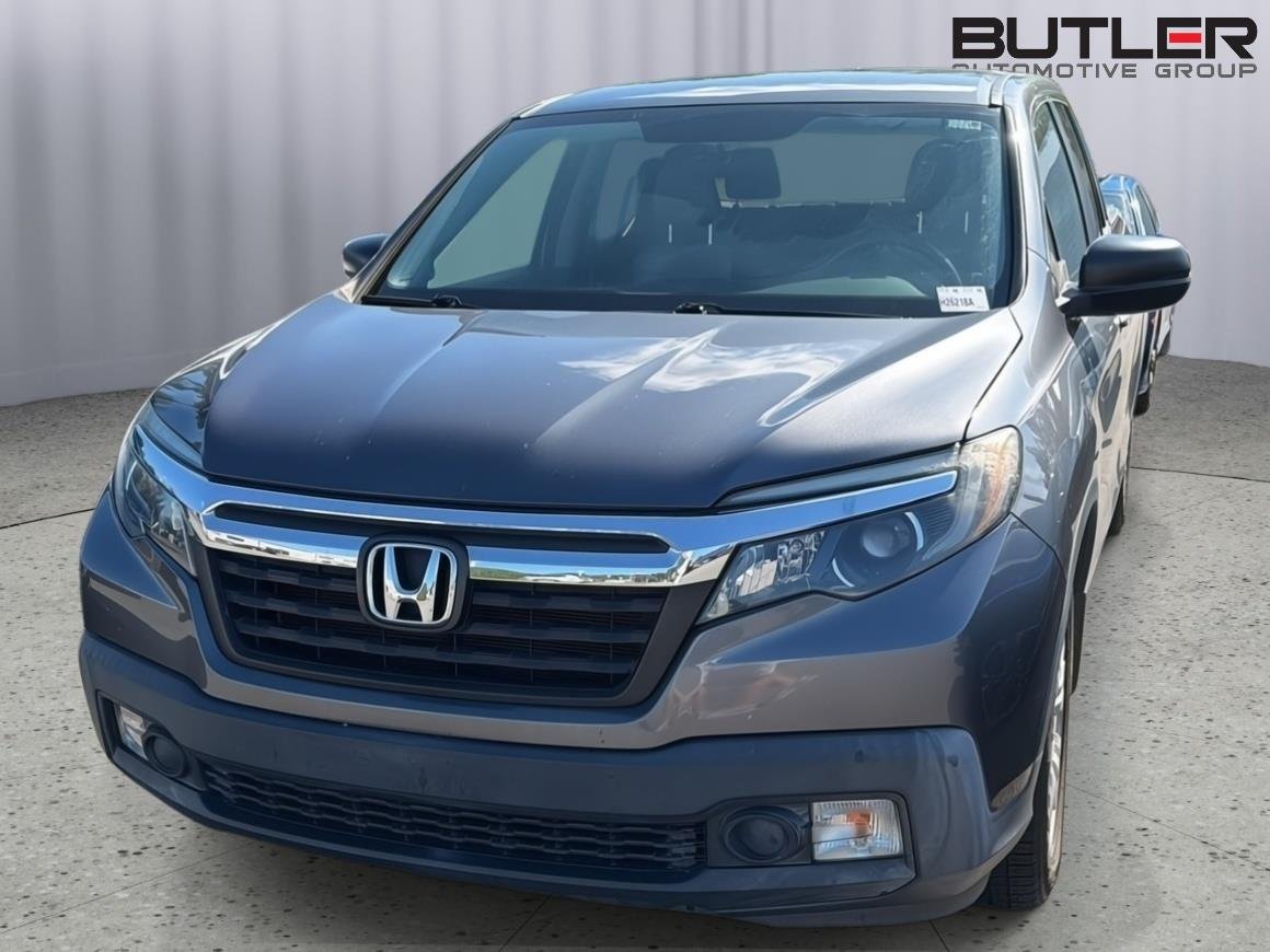 Used 2019 Modern Steel Metallic Honda RT image 3