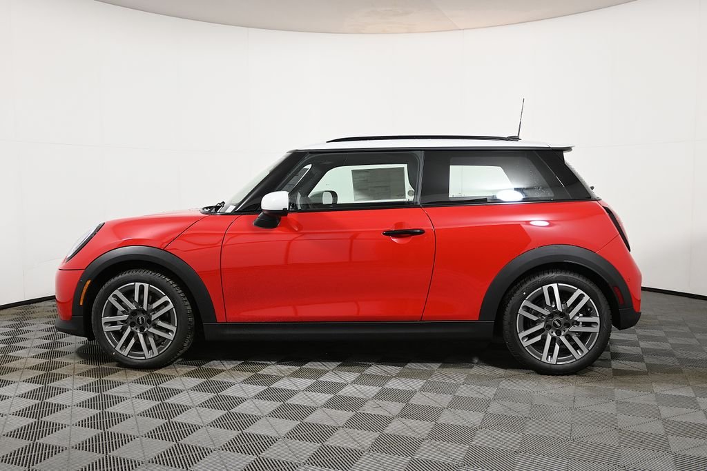 New 2026 Red MINI Signature Plus image 2