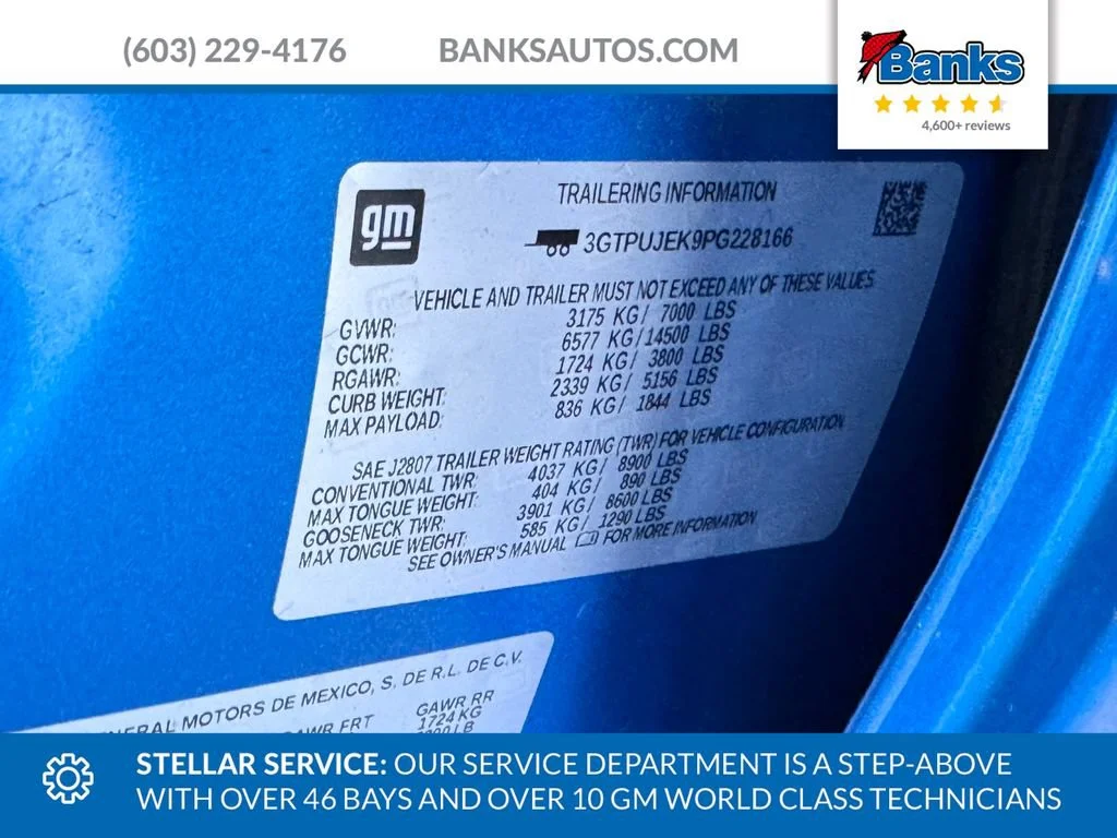 Certified Used 2023 Dynamic Blue Metallic GMC Elevation image 9