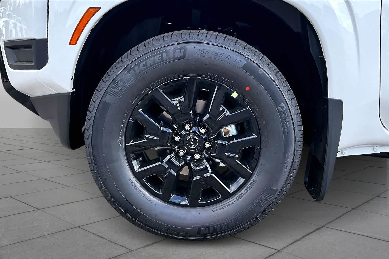 New 2026 Glacier White Nissan SV image 9