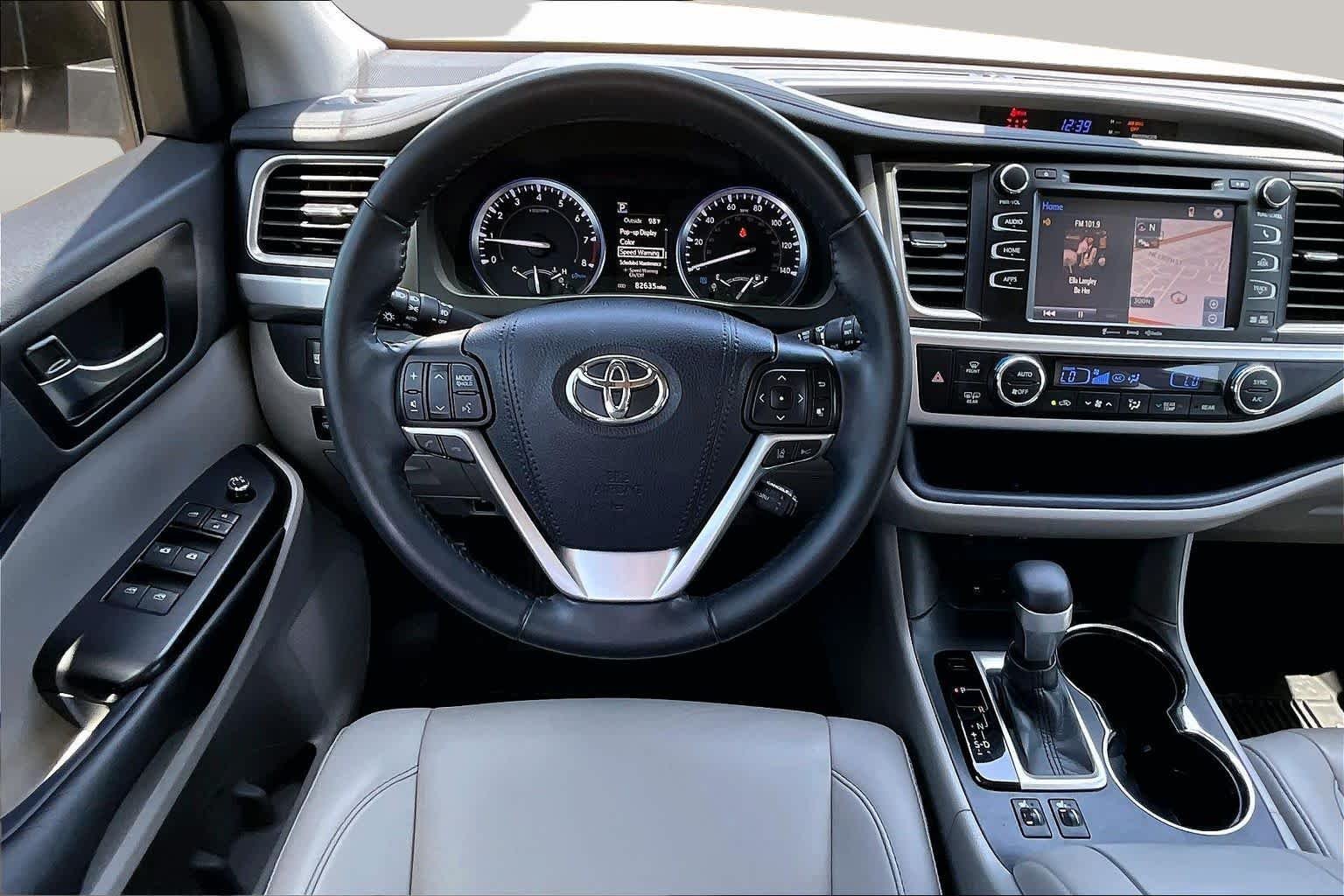 Pre-Owned 2019 Toyota Highlander XLE