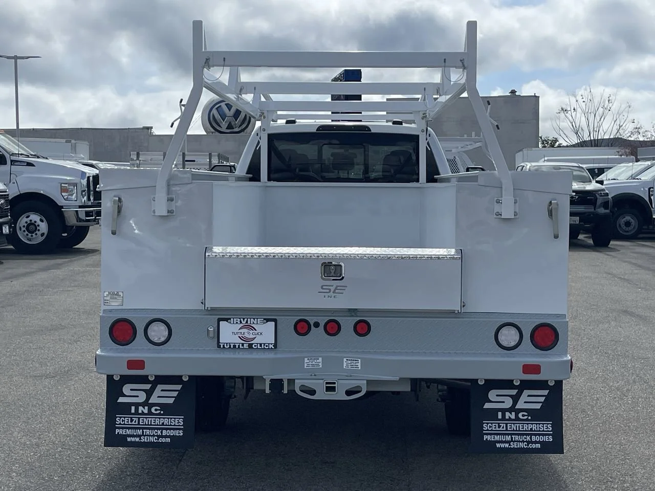 New 2024 Oxford White Ford XL image 5