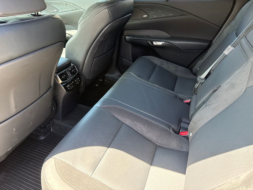Used 2024 White Lexus 350h Luxury image 18