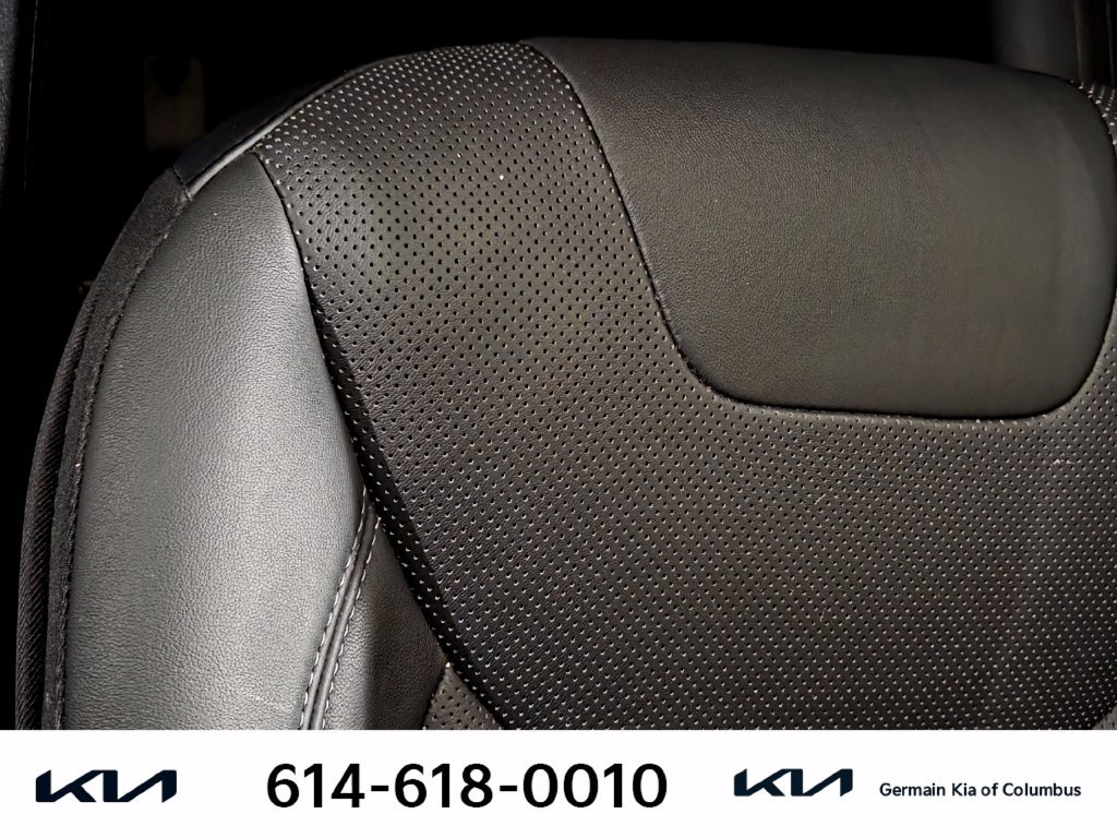 Used 2021 Silver Jeep Latitude Lux image 27
