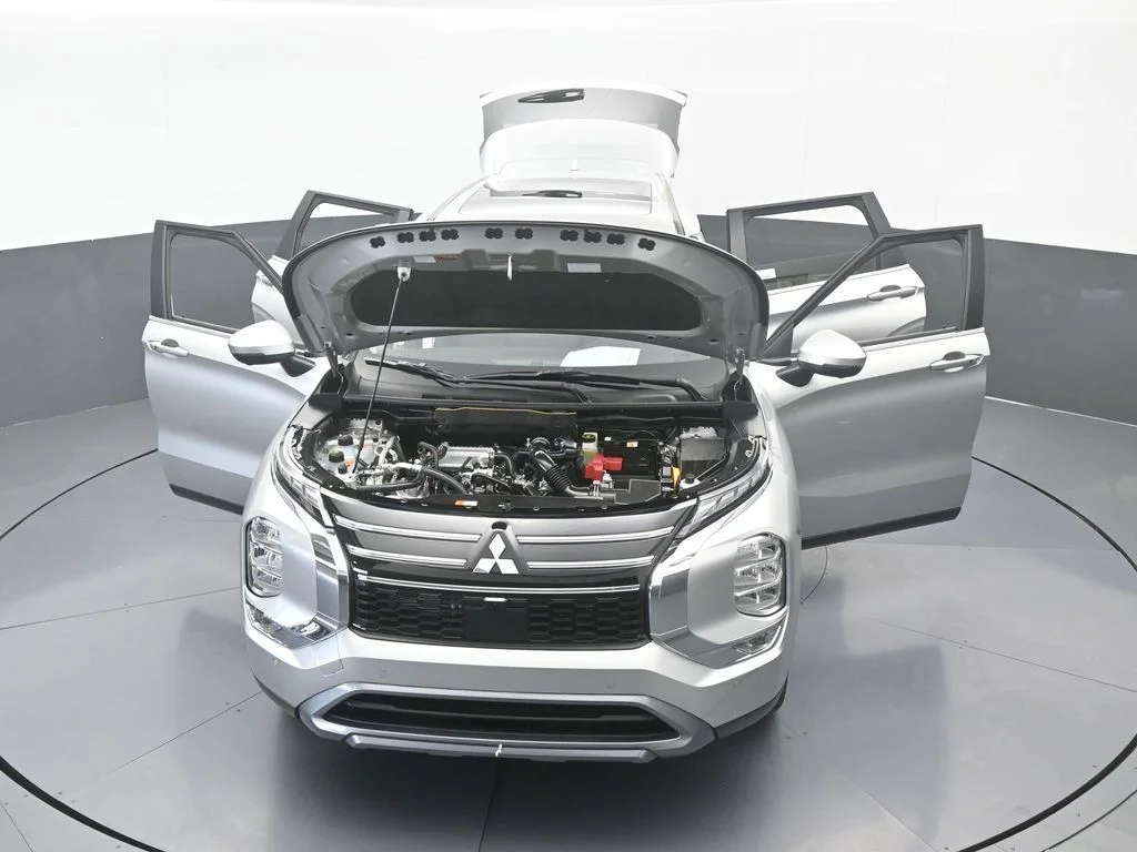 New 2026 Silver Metallic Mitsubishi SE 1.5T 2WD image 74