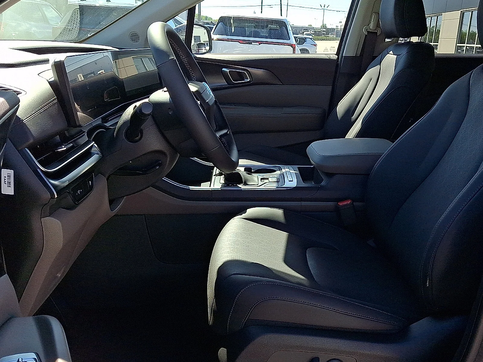 New 2027 White Kia LXS image 13