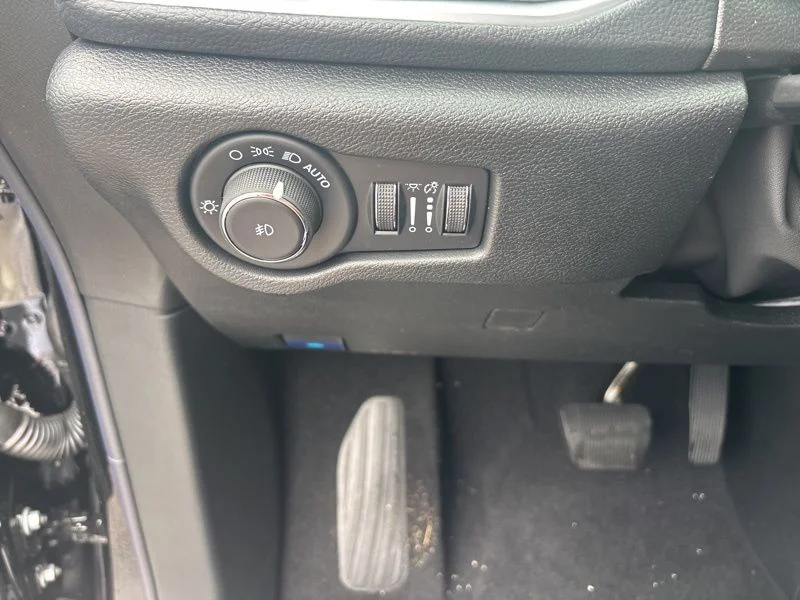 2026 Chrysler Pacifica Limited - Photo 17