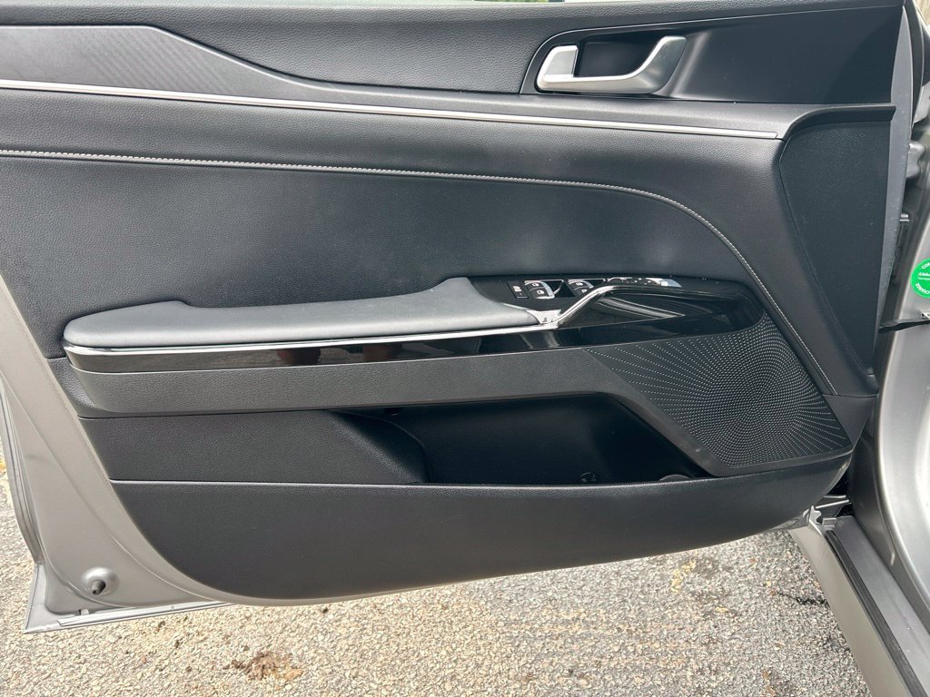 Used 2025 Gray Kia GT-Line image 14