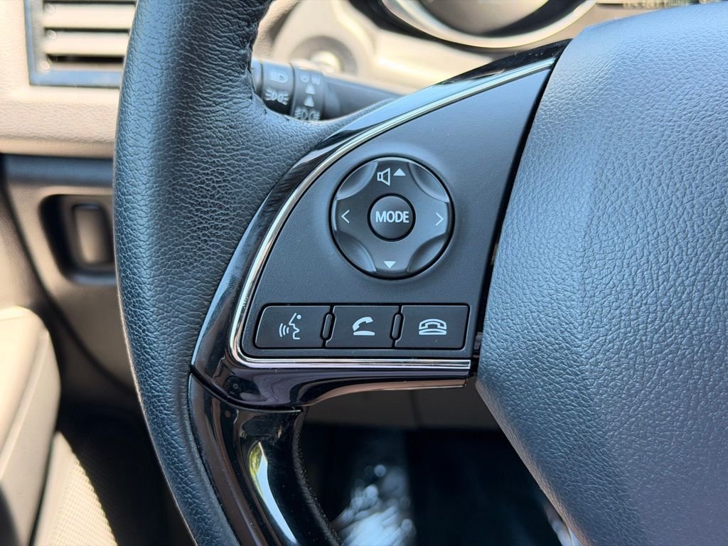Used 2024 Gray Mitsubishi  image 28
