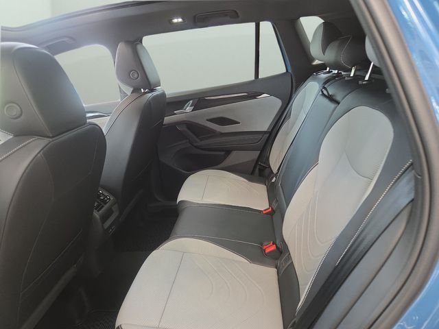 New 2026 Monterey Blue Pearl Volkswagen 2.0T SE R-Line Black image 21