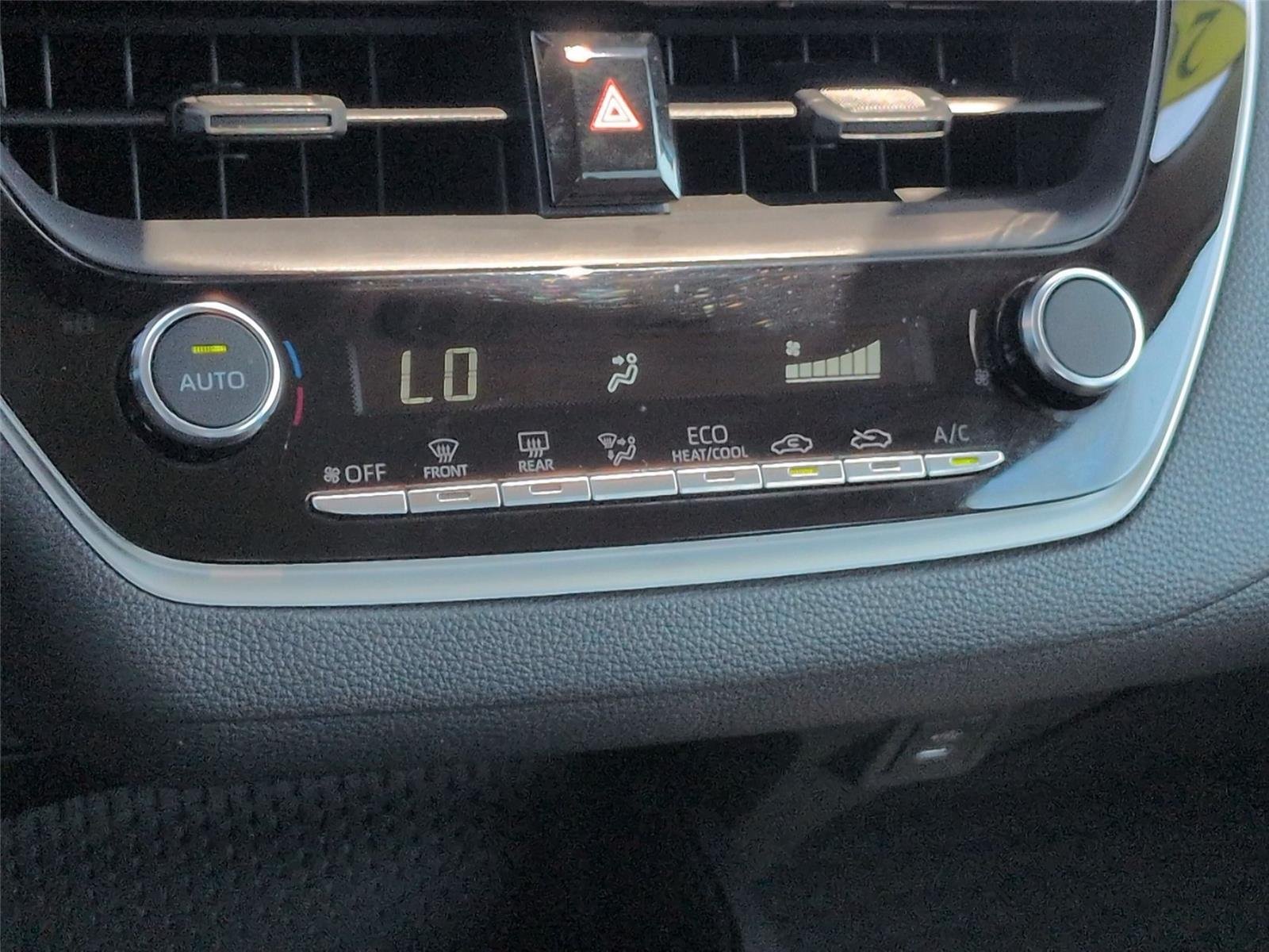 Used 2025 Underground Toyota LE image 28
