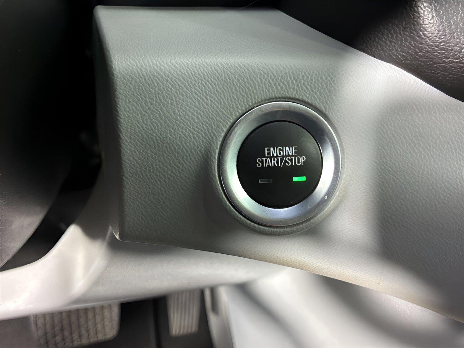Used 2019 Quicksilver Metallic GMC SLT image 26