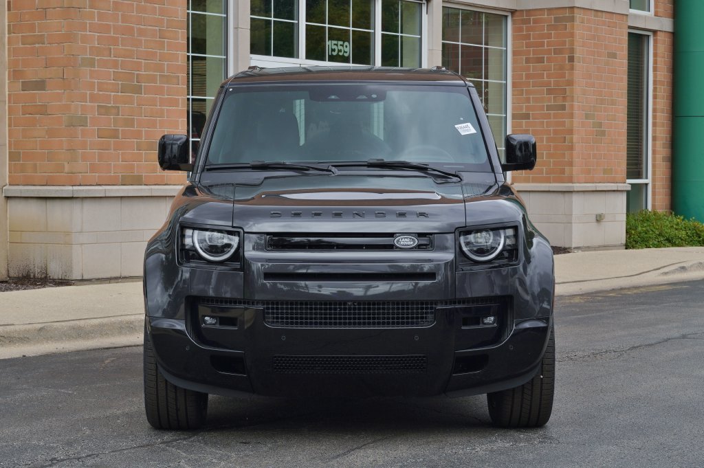 New 2026 Carpathian Grey Land Rover X-Dynamic SE image 4