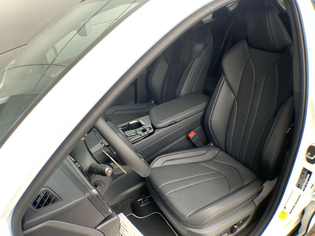 2026 Lexus NX PHEV 450h+ - Photo 11