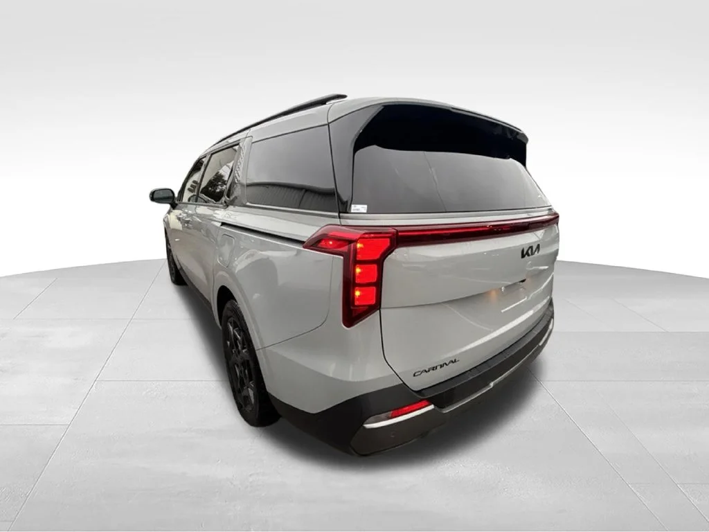 Used 2026 Silver Kia SX image 3