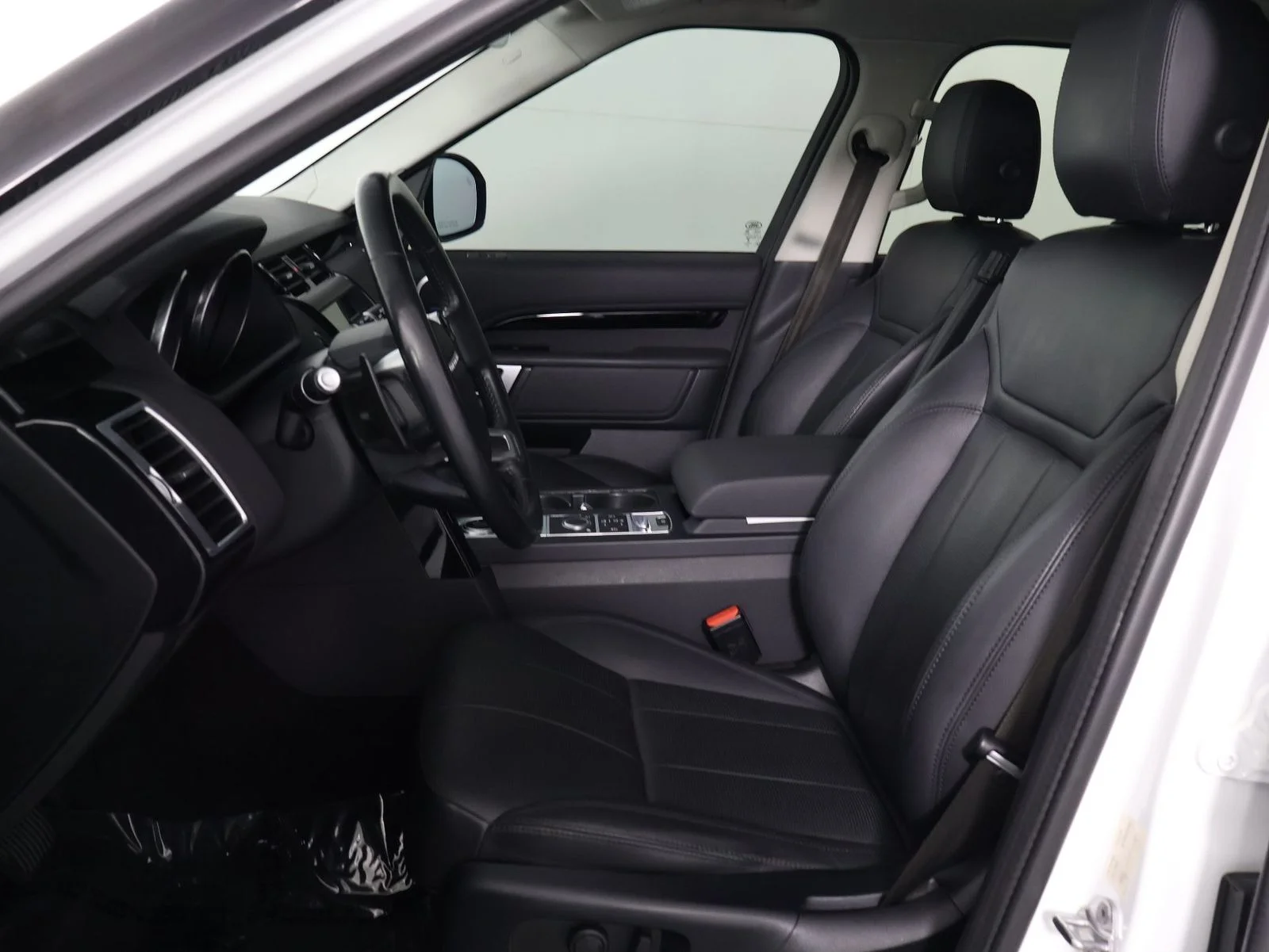 Used 2020 Fuji White Land Rover SE image 30