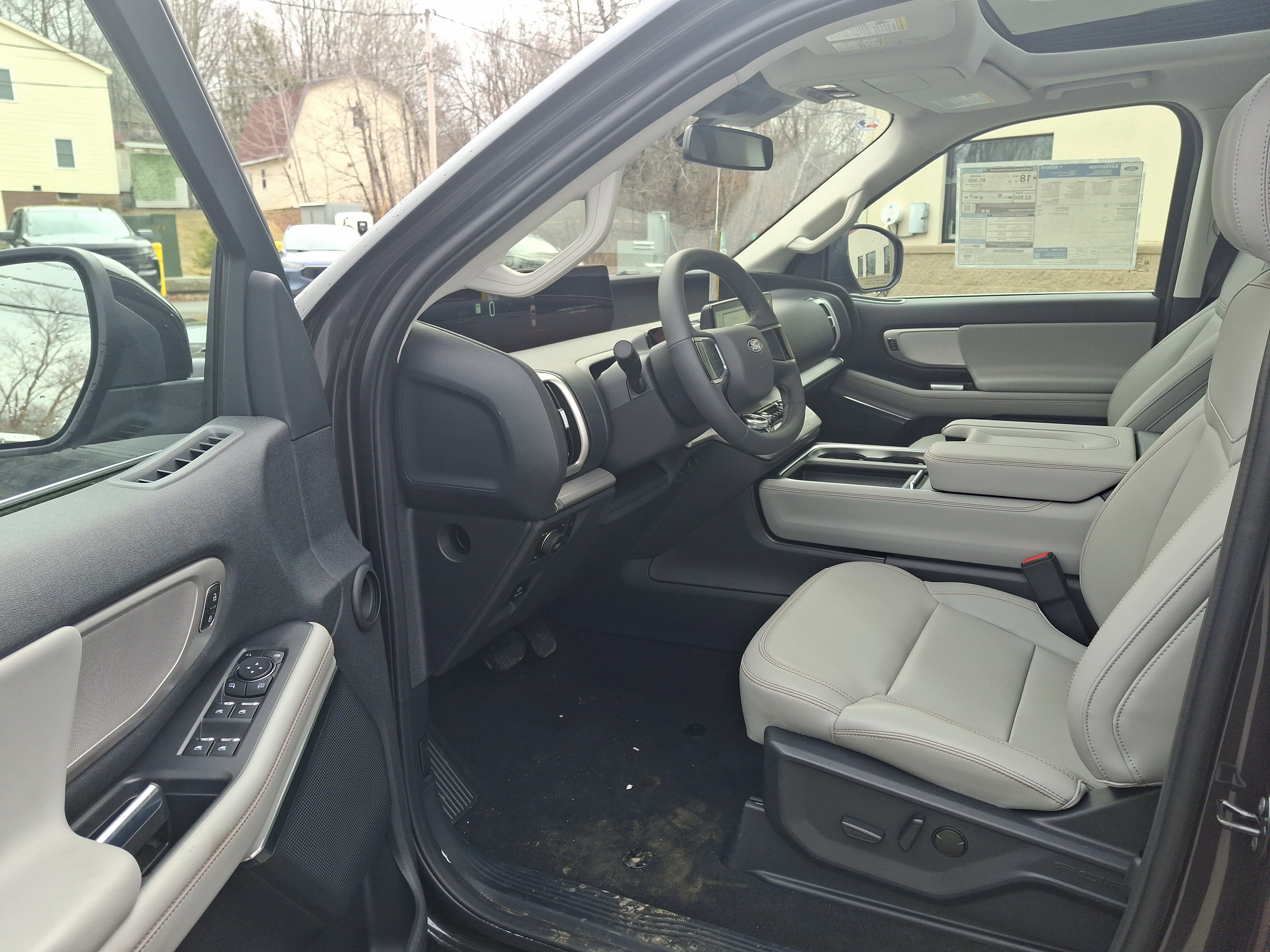 2025 Ford Expedition Active - Photo 10