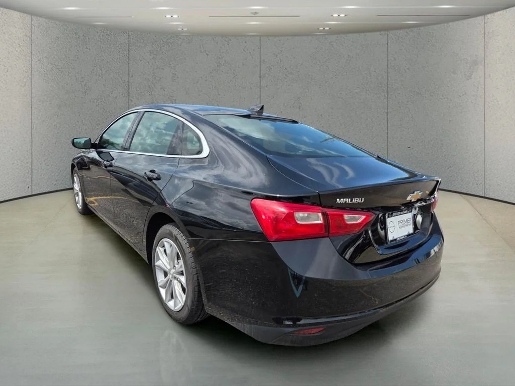 Used 2025 Black Chevrolet LT image 3