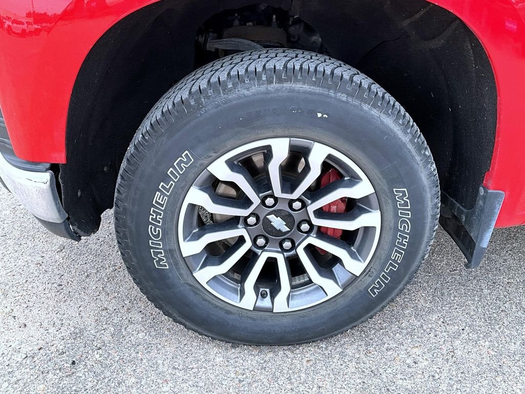 Used 2020 Red Chevrolet LT image 22