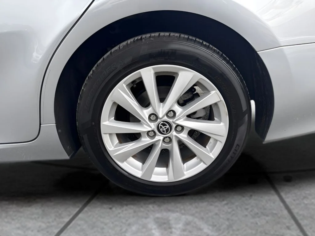 Used 2022 Silver Toyota LE image 19