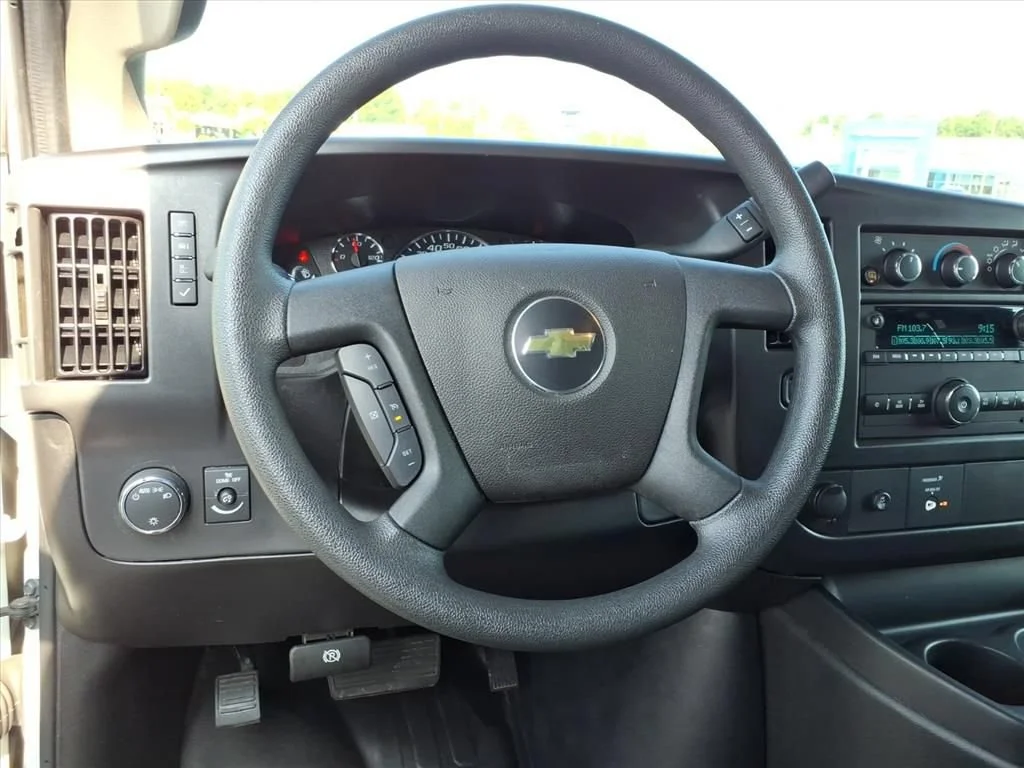 Used 2025 Summit White Chevrolet WT image 21