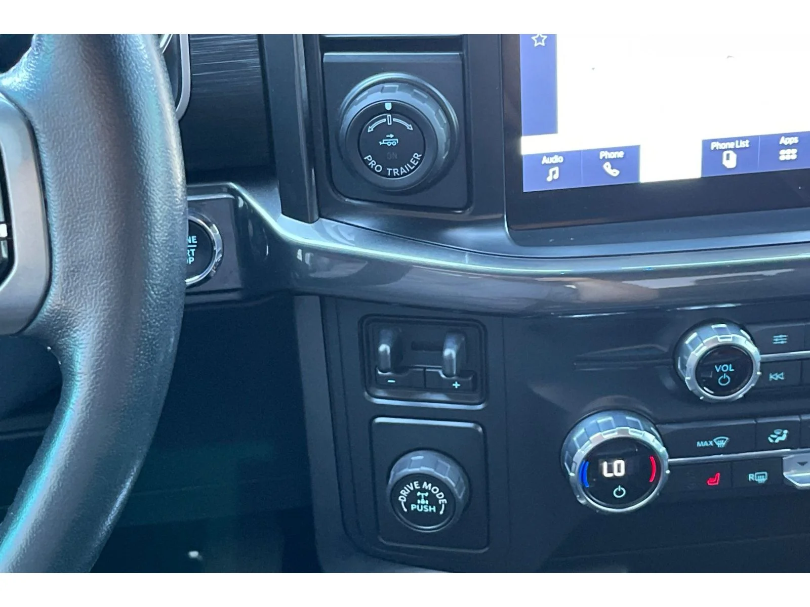 Used 2021 Space White Metallic Ford XLT image 29
