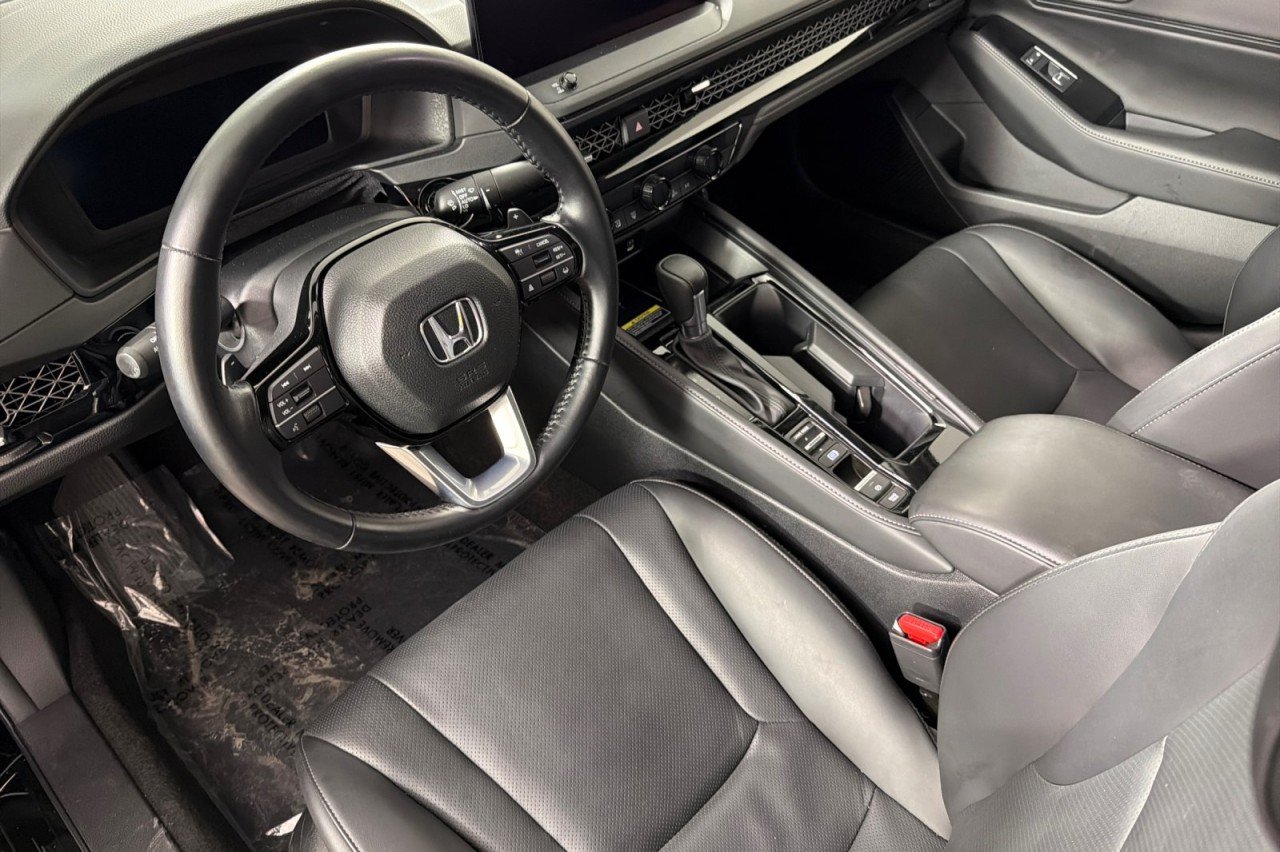 Used 2024 BLACK Honda Touring image 9