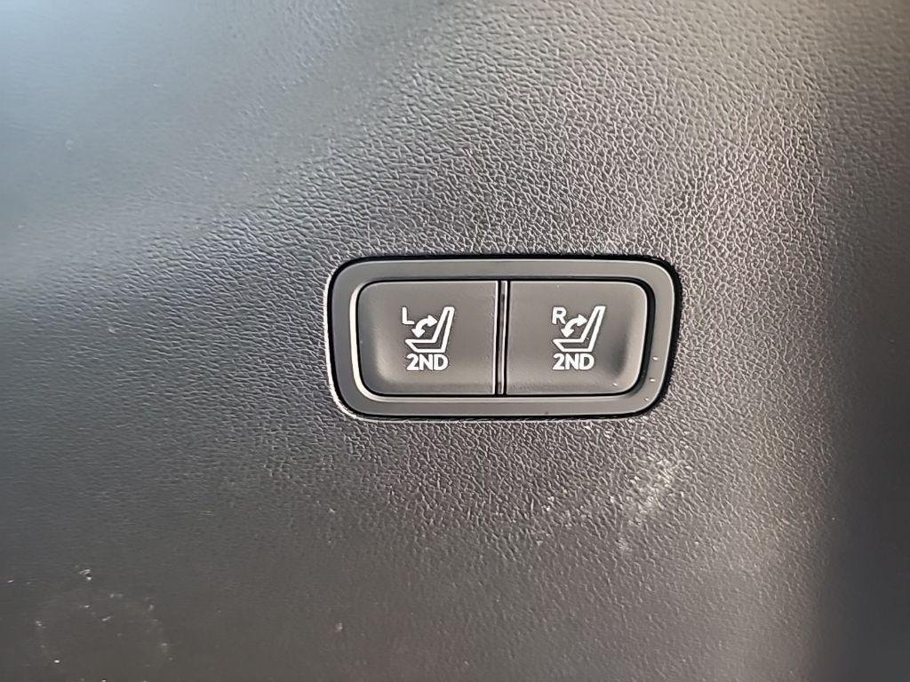 New 2026 White Hyundai Limited AWD image 50