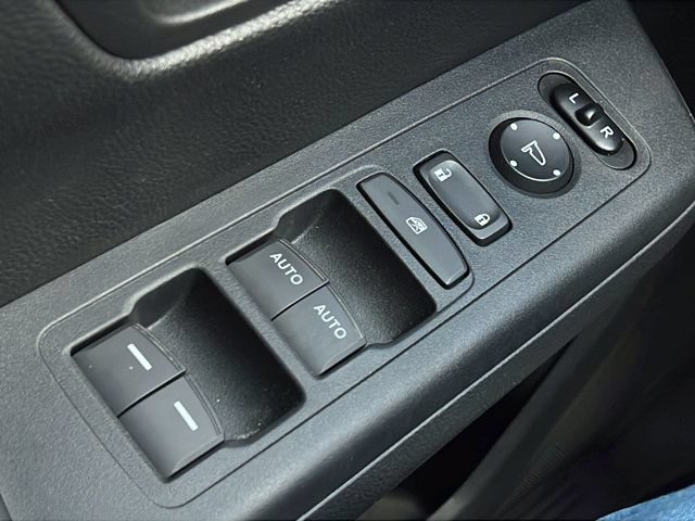 2025 Honda CR-V EX - Photo 22